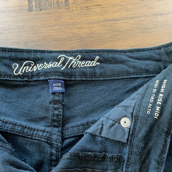 Universal Thread High Rise Midi Shorts - Picture 6 of 6